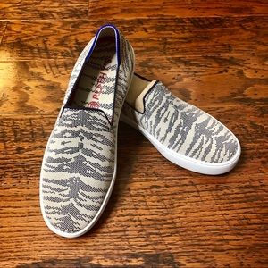 rothys tiger sneaker